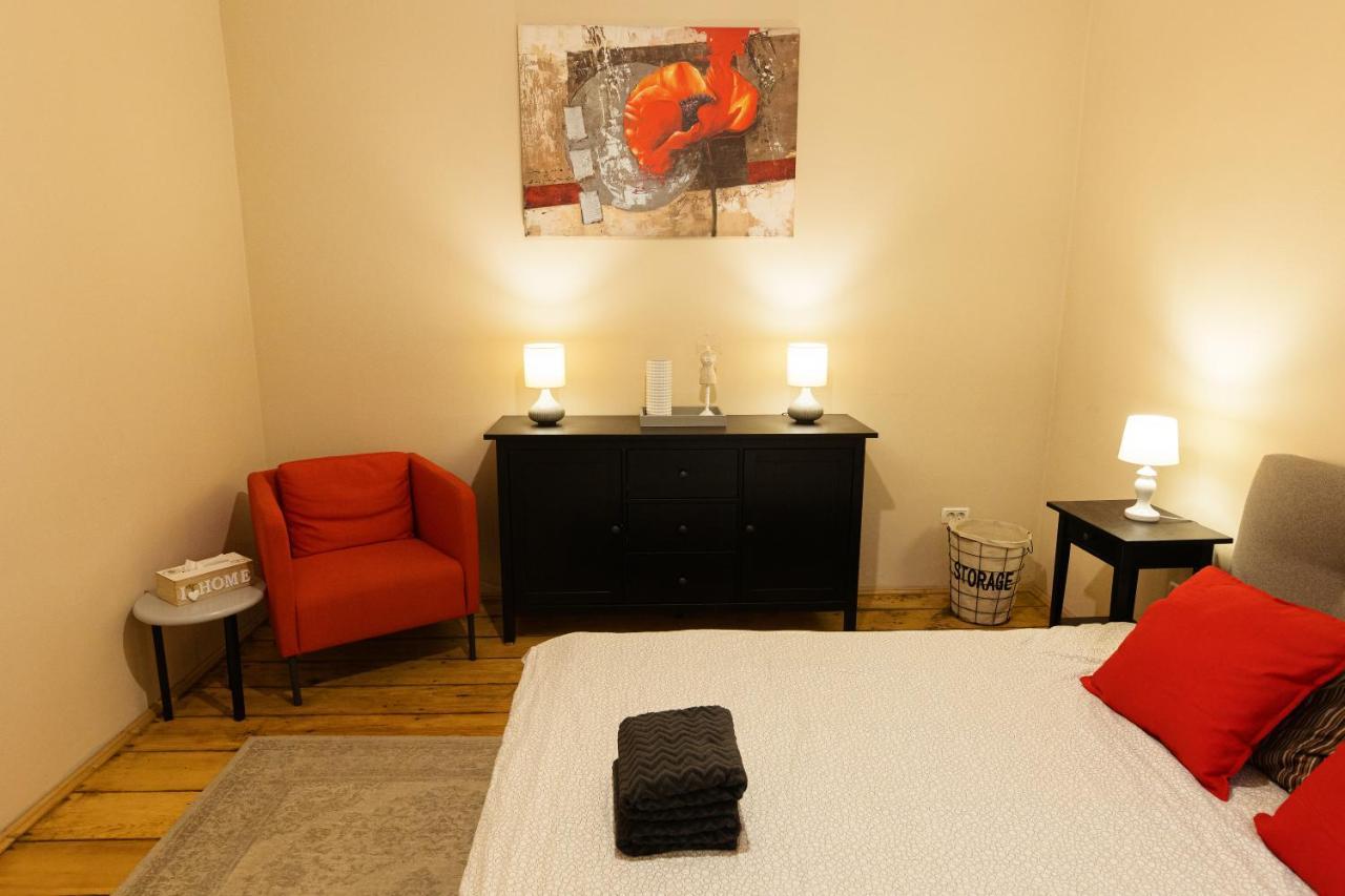 Chic Apartment In Historical City Center تيميشورا المظهر الخارجي الصورة