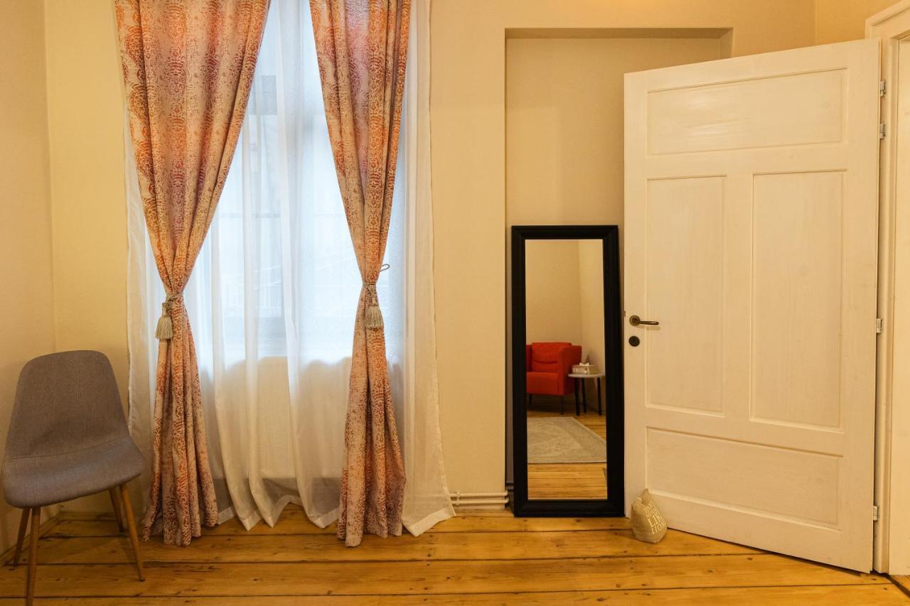 Chic Apartment In Historical City Center تيميشورا المظهر الخارجي الصورة